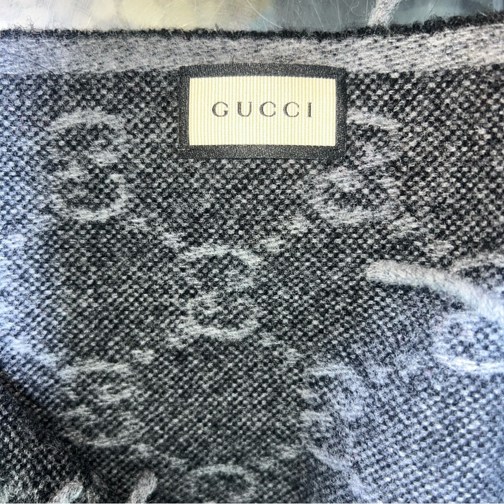 Gucci Monogram Gray Wool Scarf - image 4